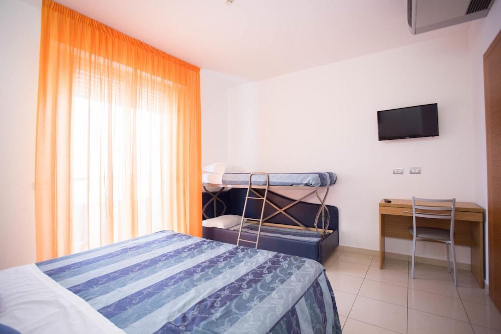 Residence Marzia Rimini Luaran gambar