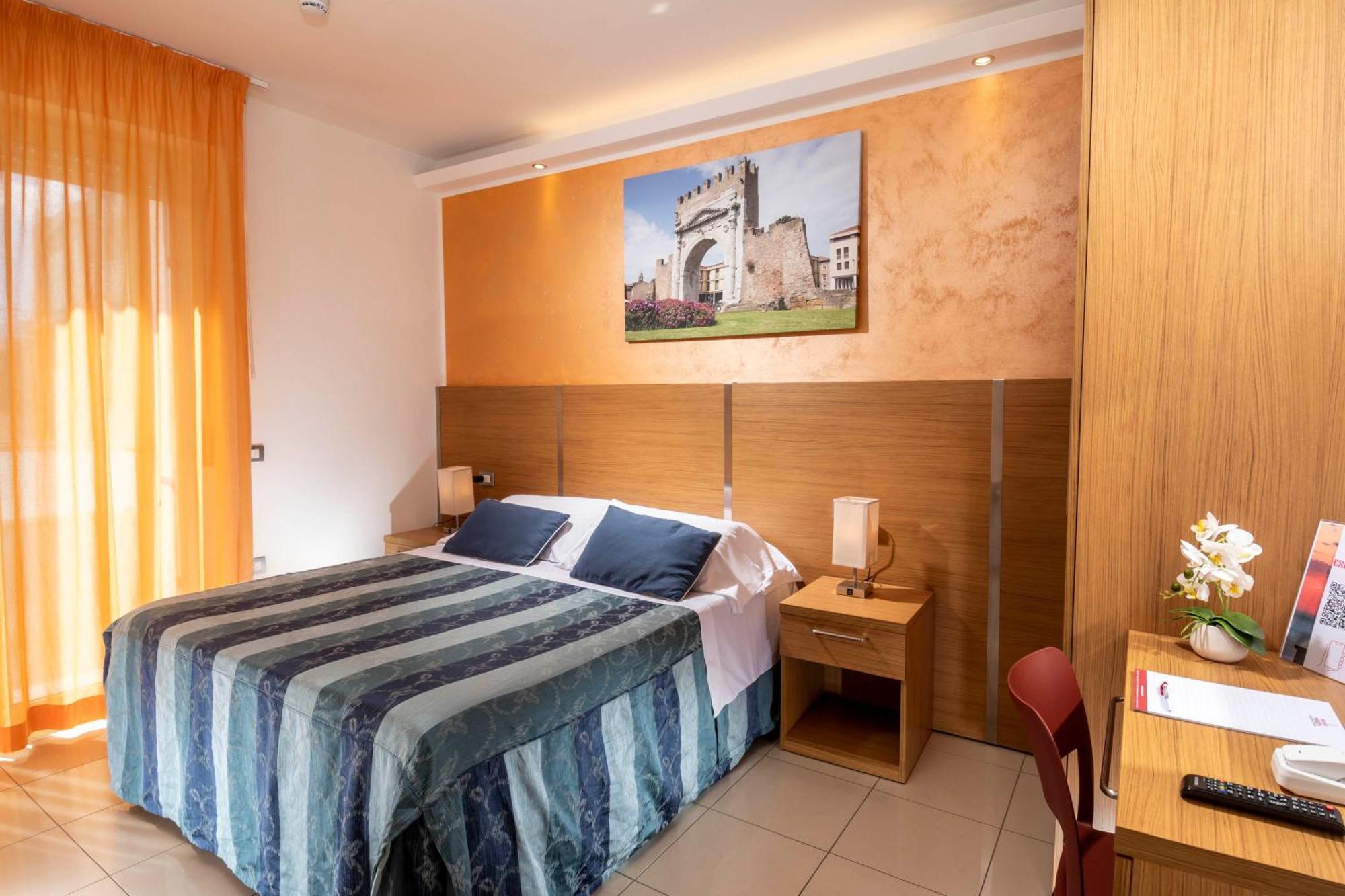 Residence Marzia Rimini Luaran gambar