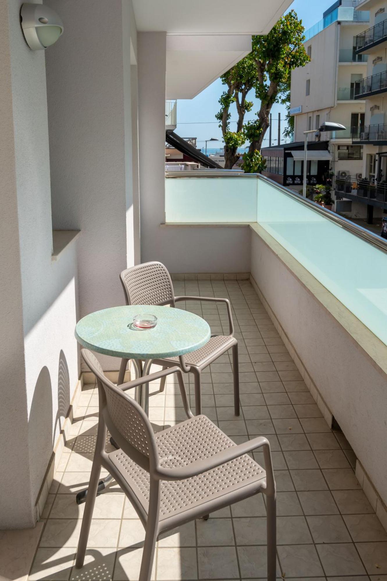 Residence Marzia Rimini Luaran gambar