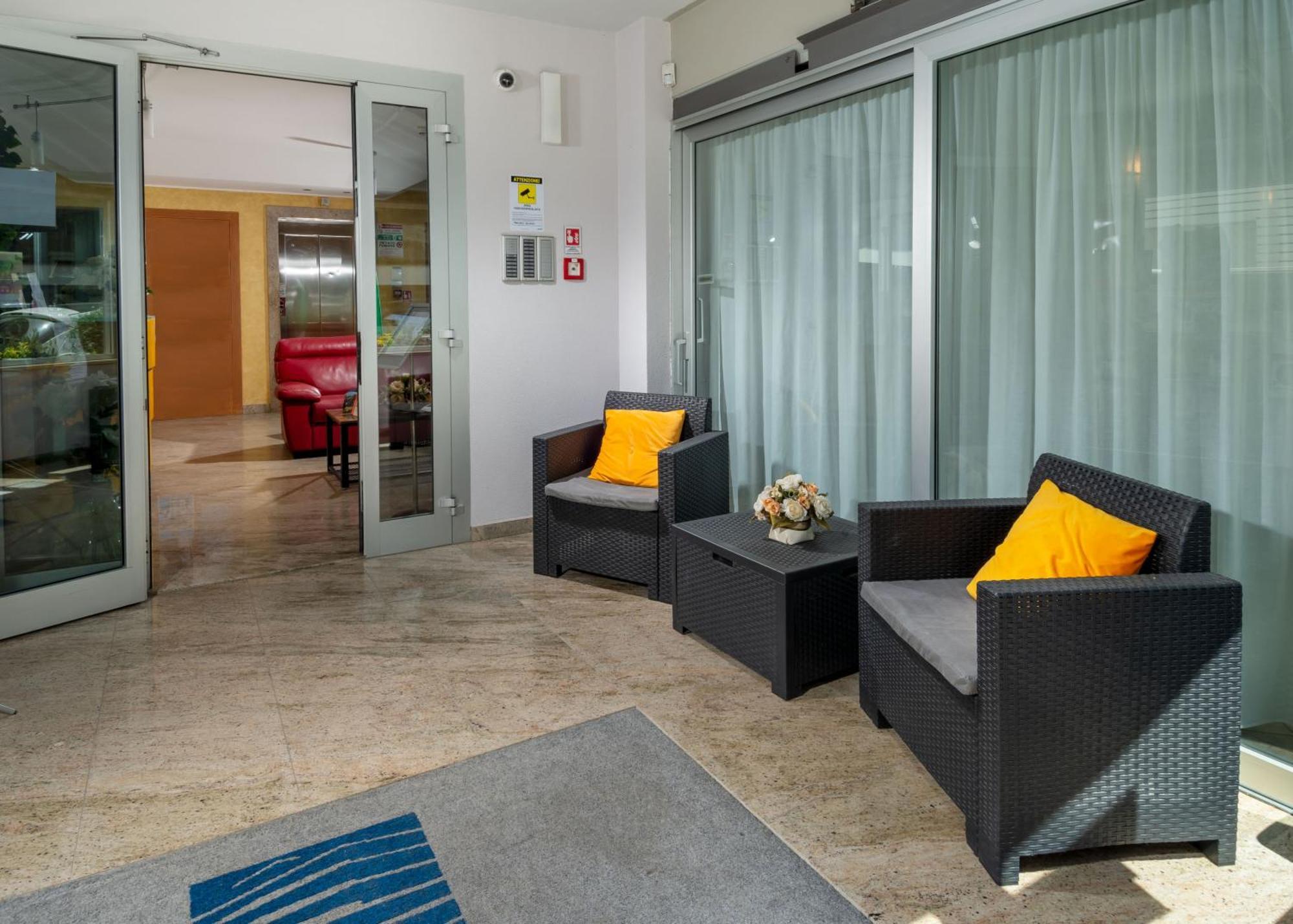 Residence Marzia Rimini Luaran gambar