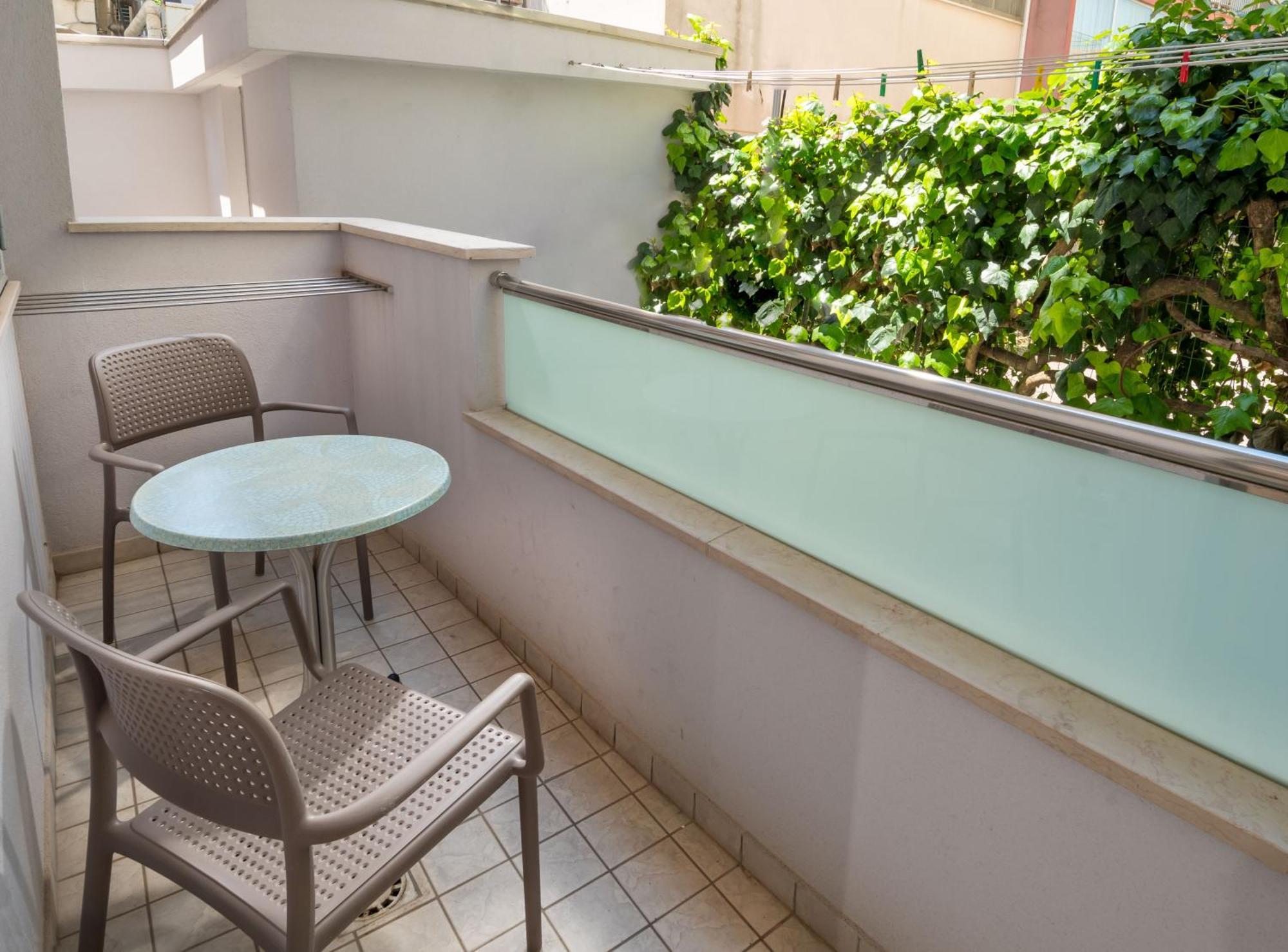 Residence Marzia Rimini Luaran gambar