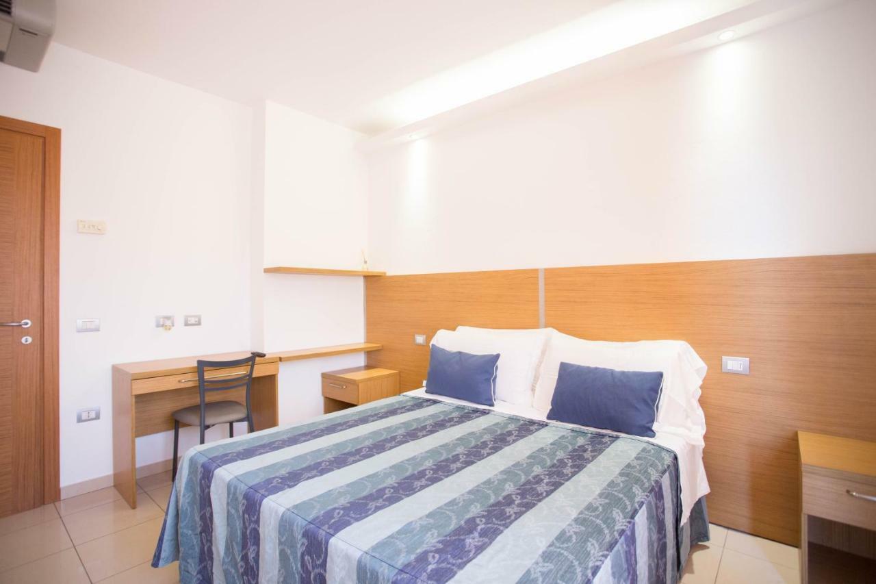 Residence Marzia Rimini Luaran gambar