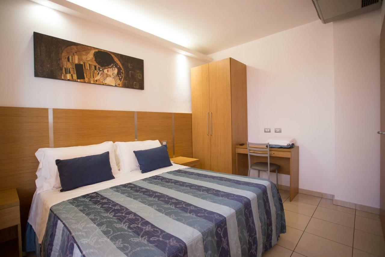 Residence Marzia Rimini Luaran gambar