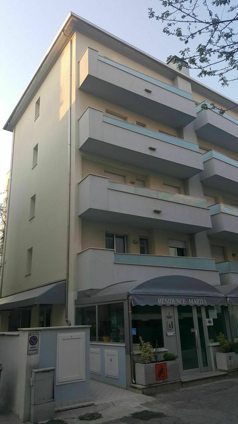 Residence Marzia Rimini Luaran gambar